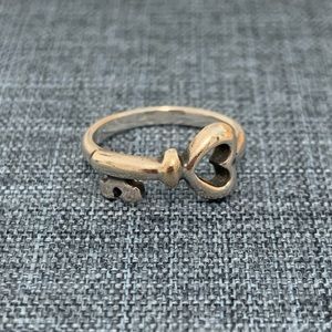 James Avery the Hearts Key Ring Size 4.5